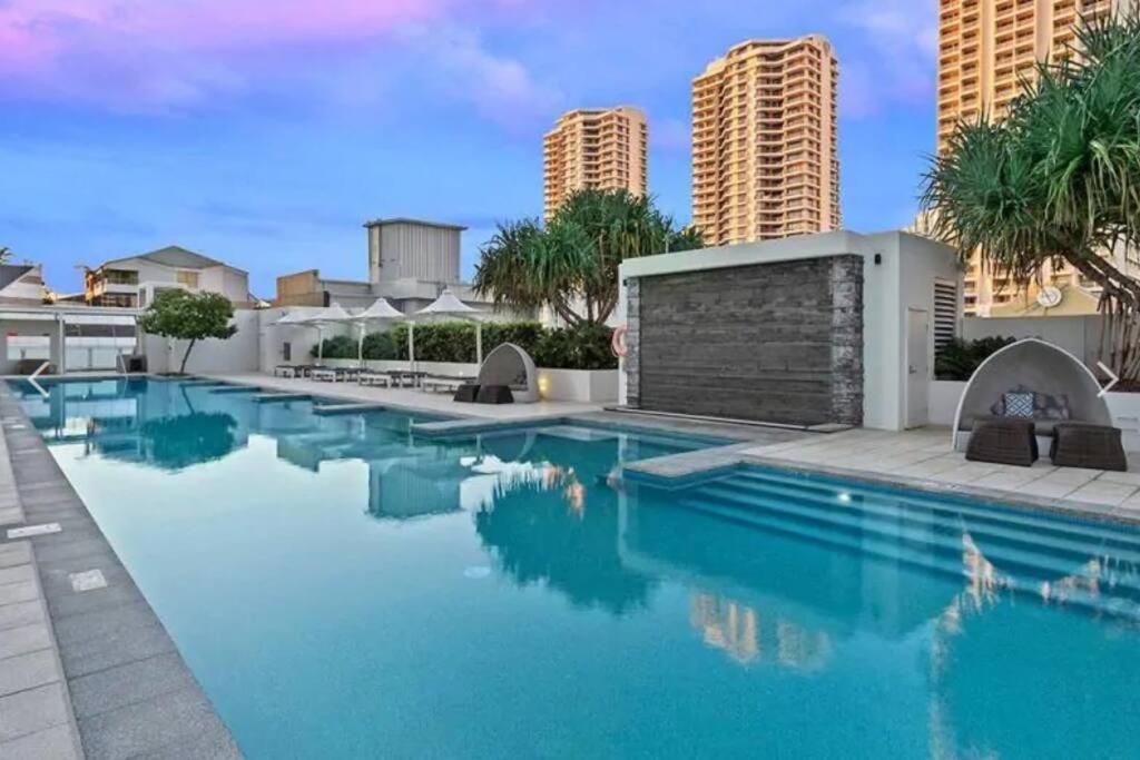 Oceanside Sky Dream Hilton 2.5bdr With 180° Views Gold Coast
